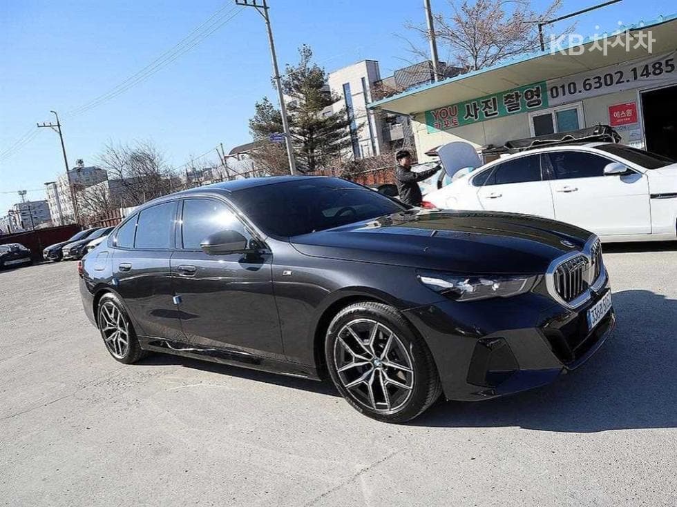 BMW New5 Series(G60)520i M Sport - 3