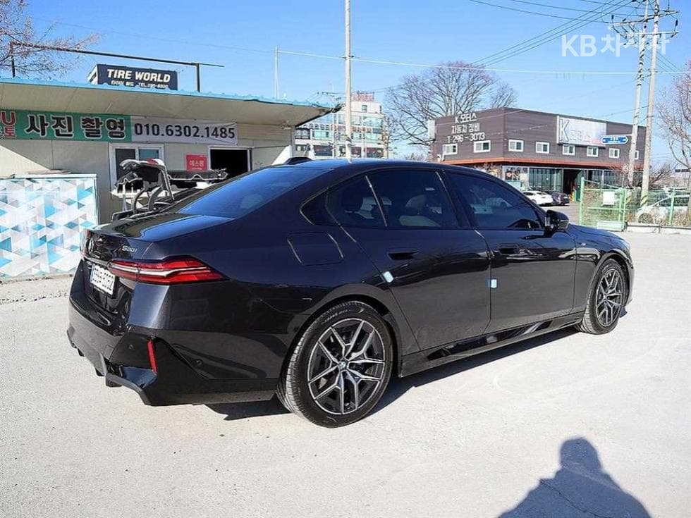 BMW New5 Series(G60)520i M Sport - 4