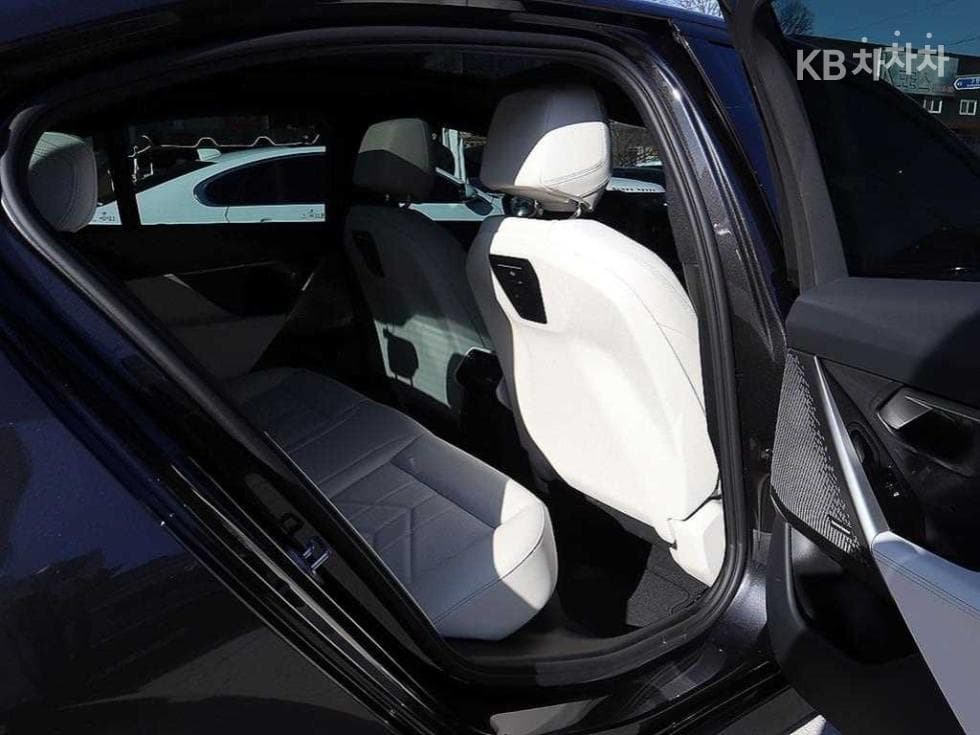 BMW New5 Series(G60)520i M Sport - 18