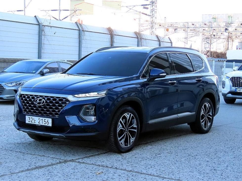 Hyundai Santa Fe TM Diesel 2.0 2WD Prestige - Image 1
