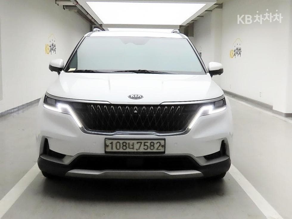 Kia Carnival 4th generationD2.2 9-seater Prestige