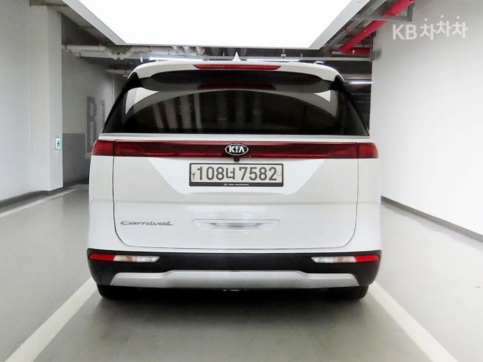 Kia Carnival 4th generationD2.2 9-seater Prestige - 3
