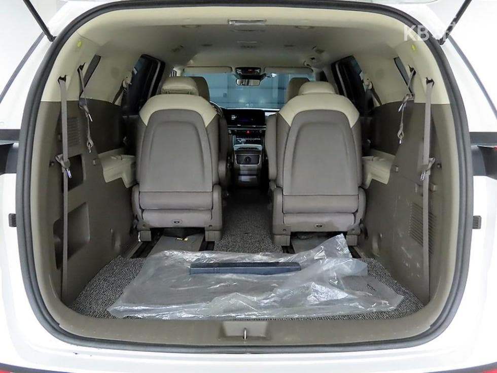 Kia Carnival 4th generationD2.2 9-seater Prestige - 5