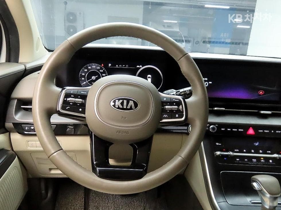 Kia Carnival 4th generationD2.2 9-seater Prestige - 7