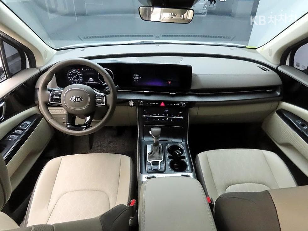 Kia Carnival 4th generationD2.2 9-seater Prestige - 8