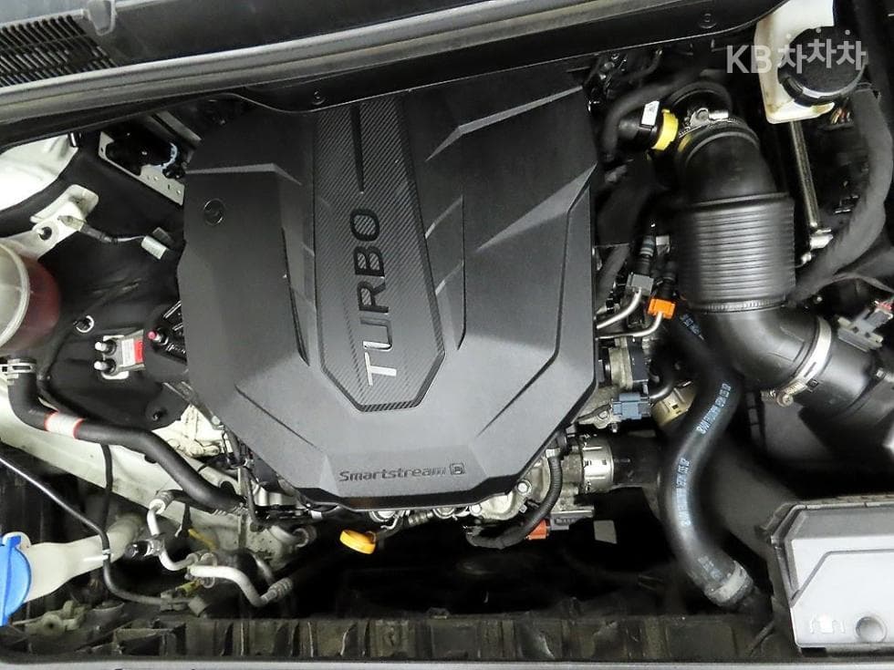 Kia Carnival 4th generationD2.2 9-seater Prestige - 20