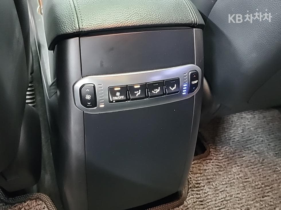 Киа The New (фейслифт) Mohave4x4 VIP 5-местен - 13