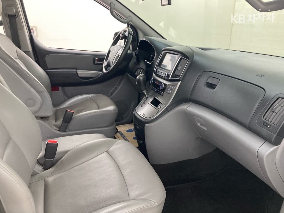 Hyundai The New (facelift) 그랜드 Star렉스어반 9-seater Premium Special (special feature/edition) - 14