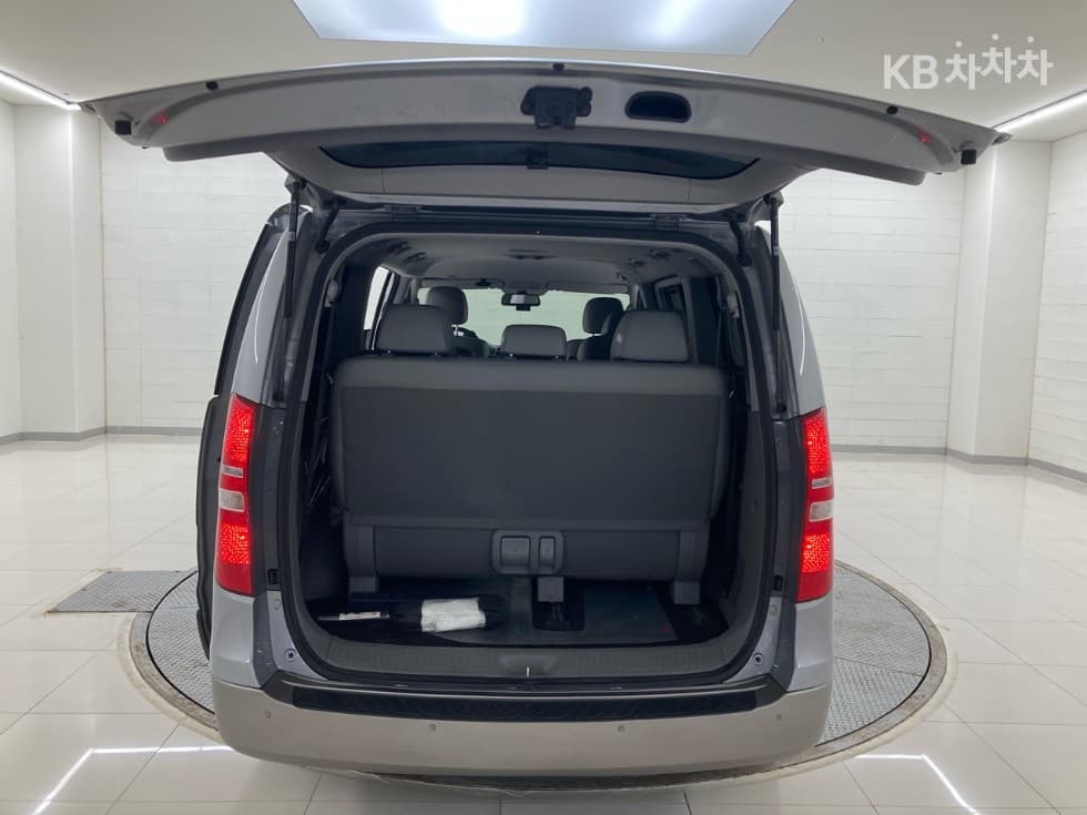Hyundai The New (facelift) 그랜드 Star렉스어반 9-seater Premium Special (special feature/edition) - 20