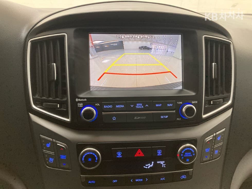 Hyundai The New (facelift) 그랜드 Star렉스어반 9-seater Premium Special (special feature/edition) - 13