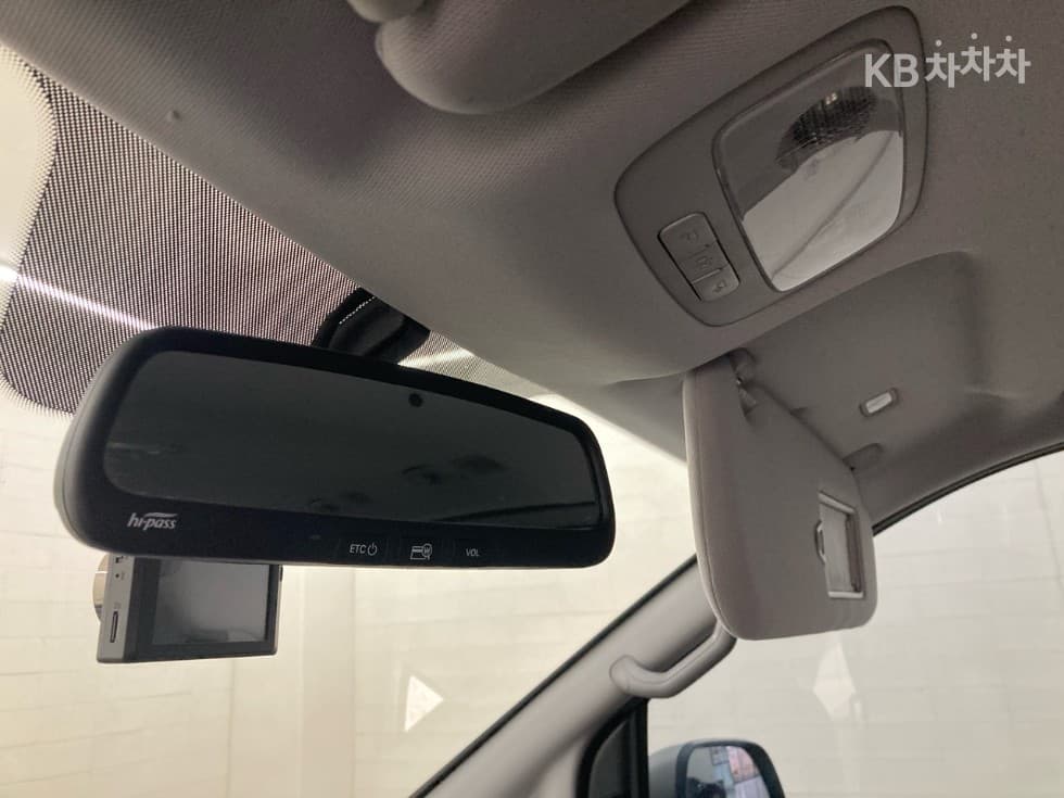 Hyundai The New (facelift) 그랜드 Star렉스어반 9-seater Premium Special (special feature/edition) - 16