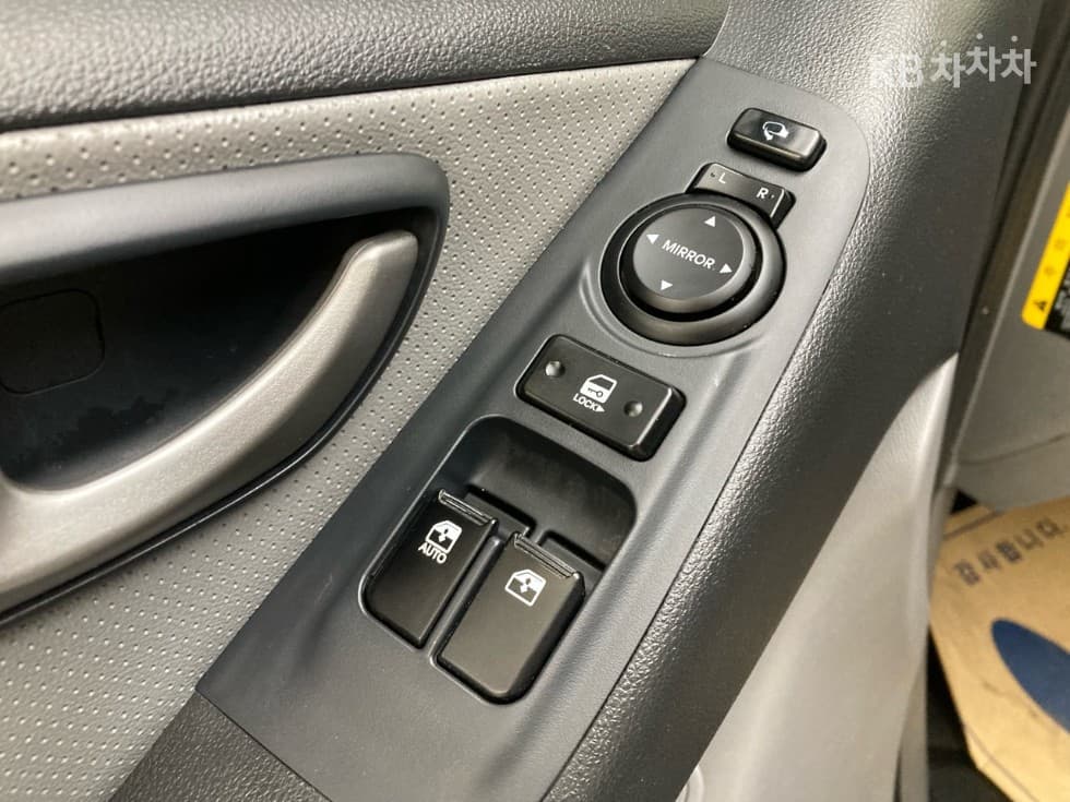 Hyundai The New (facelift) 그랜드 Star렉스어반 9-seater Premium Special (special feature/edition) - 17