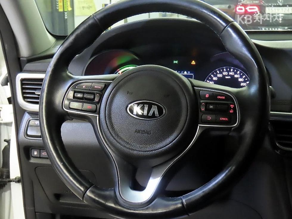 Kia K5 Hybrid Second generation2.0 Noblesse Special (special feature/edition) - 8