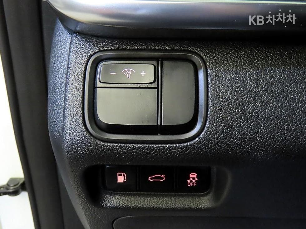 Kia K5 Hybrid Second generation2.0 Noblesse Special (special feature/edition) - 18