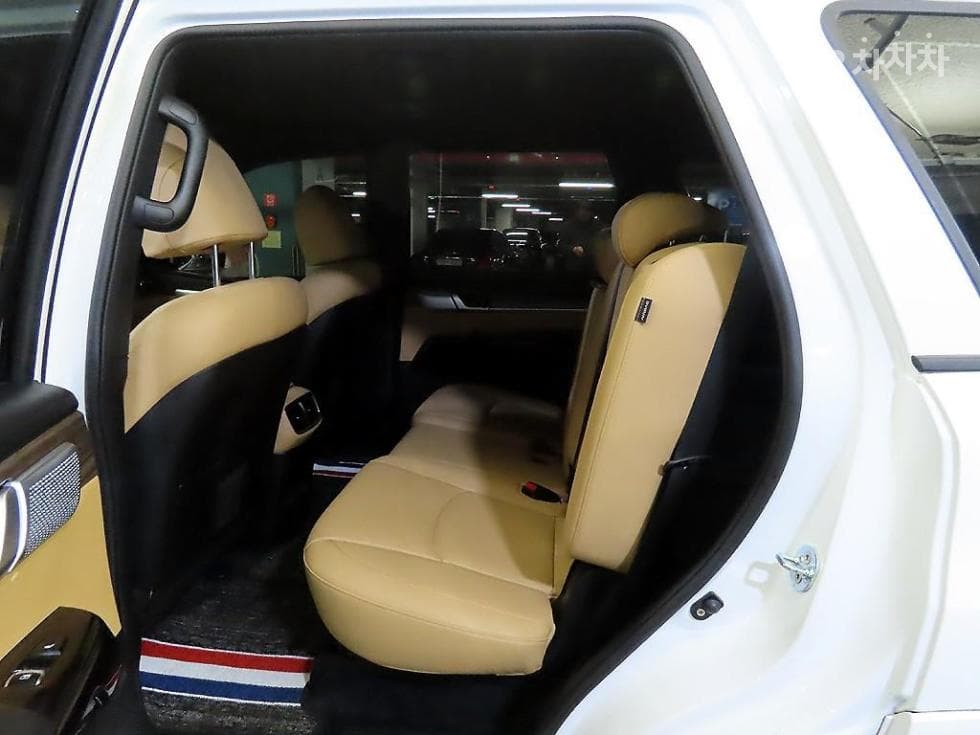 Kia Mohave 더마스터3.0 Diesel 4WD 플래티넘 - 7