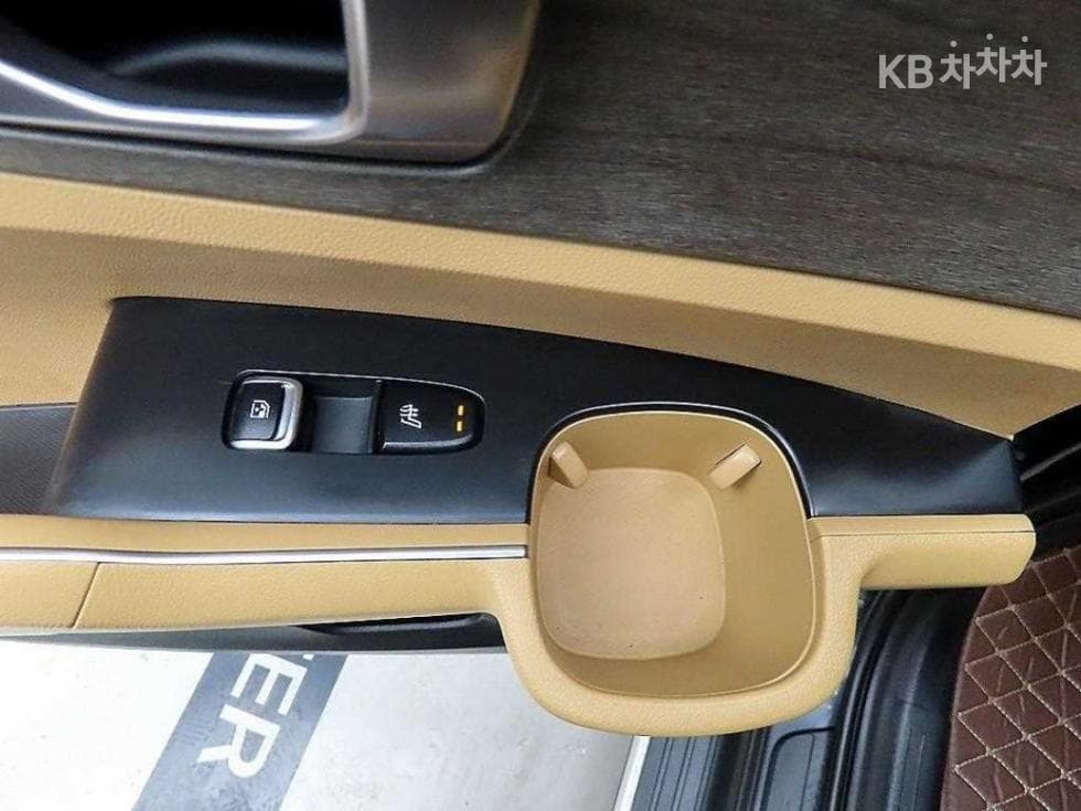 Киа Sorento 4-то поколение2.2 Дизел 2WD Престиж - 16