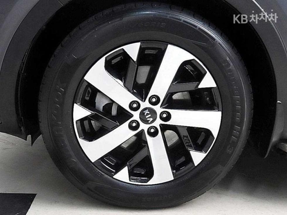 Киа Sorento 4-то поколение2.2 Дизел 2WD Престиж - 18