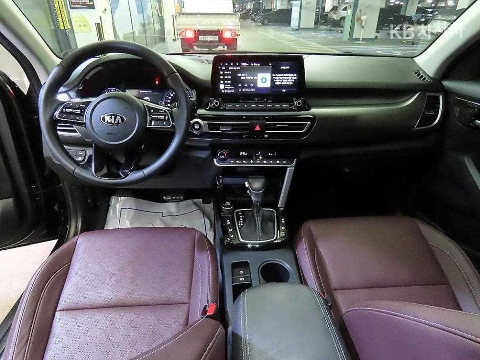 Kia Seltos1.6 Gasoline Turbo 2WD Signature - 10