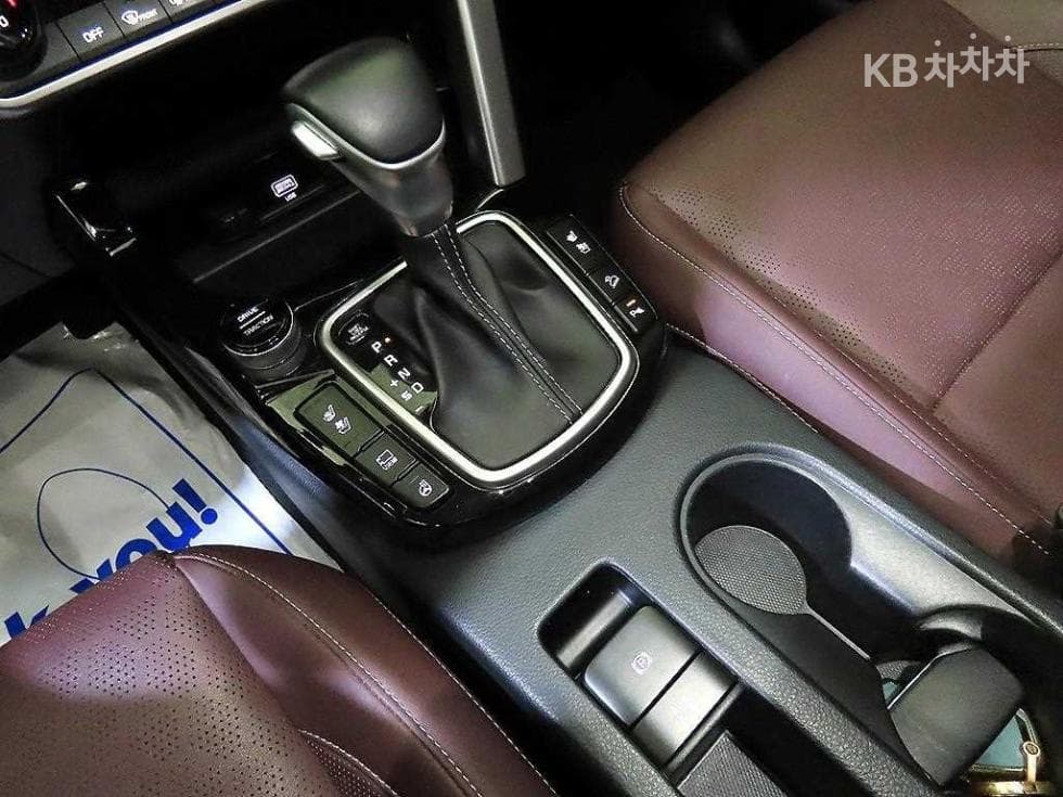 Kia Seltos1.6 Gasoline Turbo 2WD Signature - 12