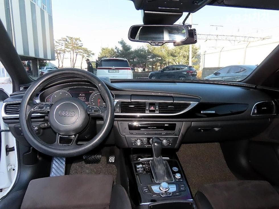 Audi NEW A640 Turbo Diesel Injection 콰트로 Premium C7 - 7