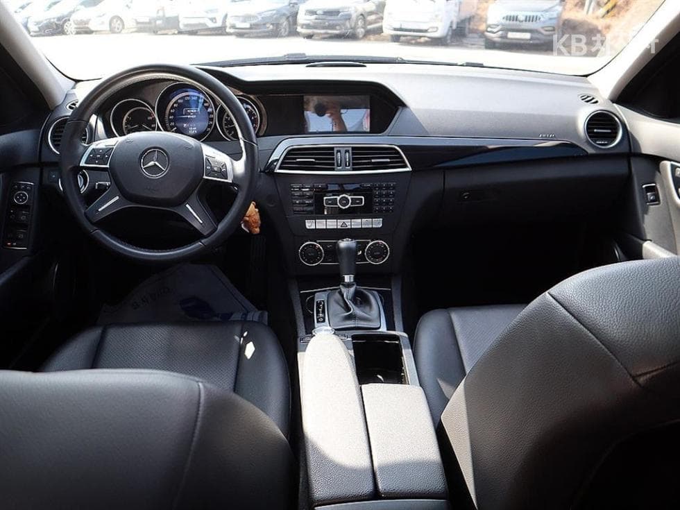 Mercedes-Benz New C-ClassC200 CGI - 5