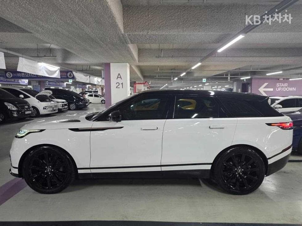 Land Rover Range Rover 벨라3.0 D300 R-Dynamic HSE - 3