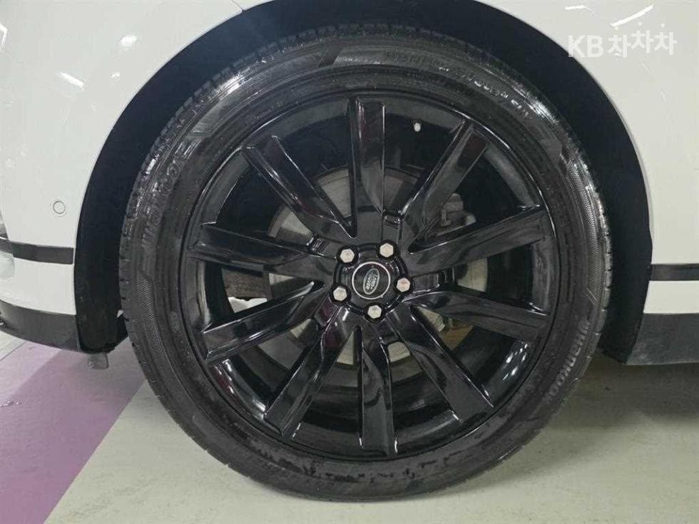Land Rover Range Rover 벨라3.0 D300 R-Dynamic HSE - 18