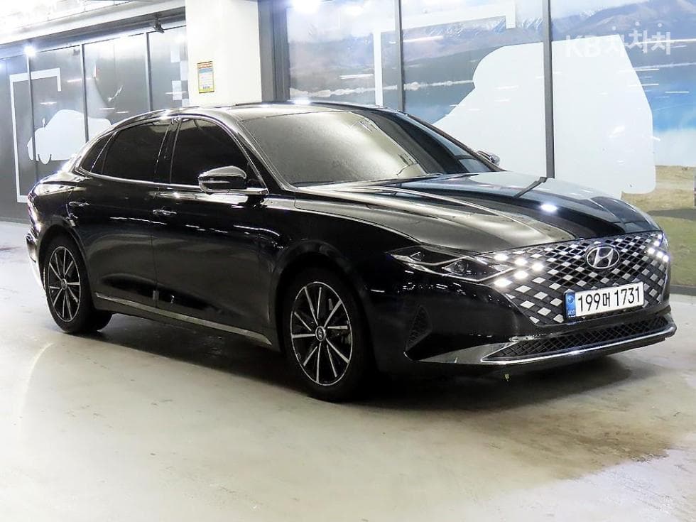 Hyundai The New (facelift) Grandeur (Azera) 2.5 Exclusive - Image 1