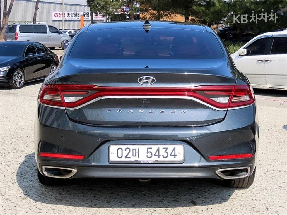 Hyundai Grandeur (Azera)IG2.4 Premium Special (special feature/edition) - 4