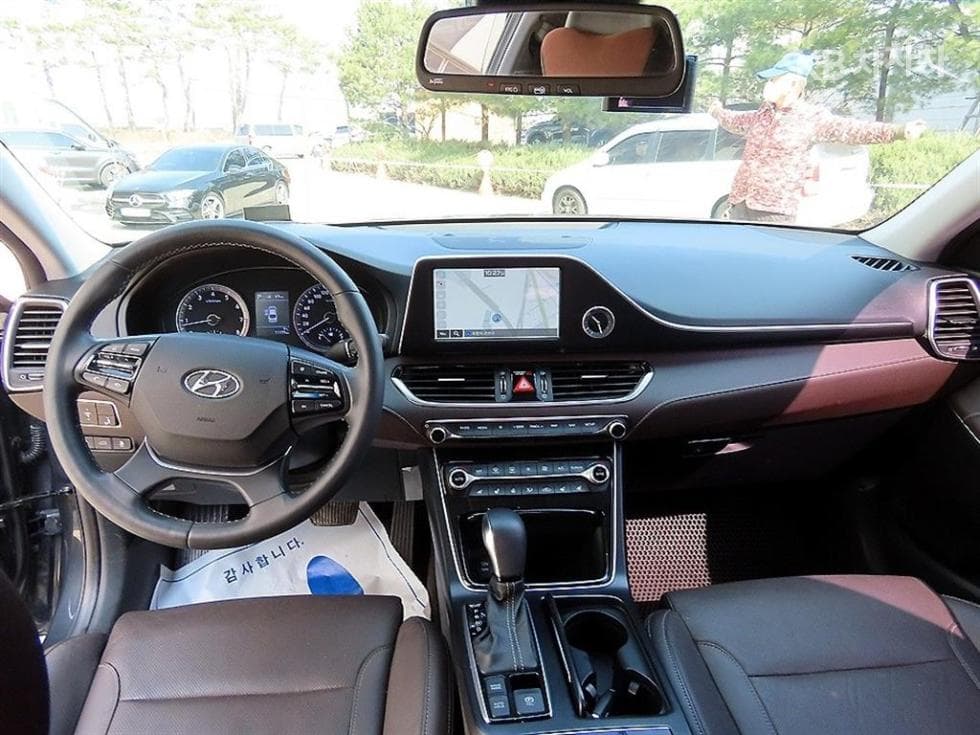 Hyundai Grandeur (Azera)IG2.4 Premium Special (special feature/edition) - 7