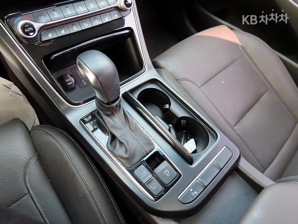 Hyundai Grandeur (Azera)IG2.4 Premium Special (special feature/edition) - 11