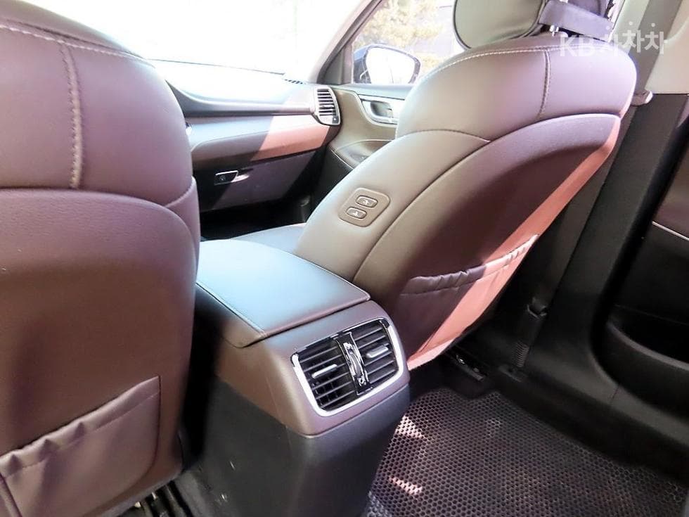Hyundai Grandeur (Azera)IG2.4 Premium Special (special feature/edition) - 17