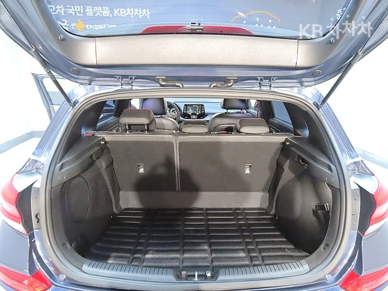 Hyundai i30 (PD)1.6 Turbo 스포츠 Premium - 18