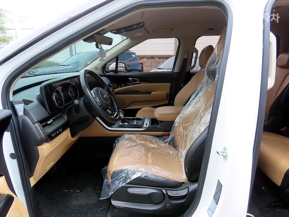 Kia Carnival 4th generationD2.2 9-seater Prestige - 5