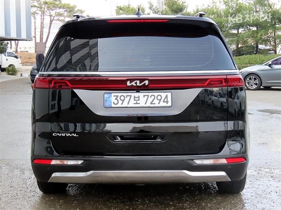 Kia Carnival 4th generationD2.2 9-seater Noblesse - 4