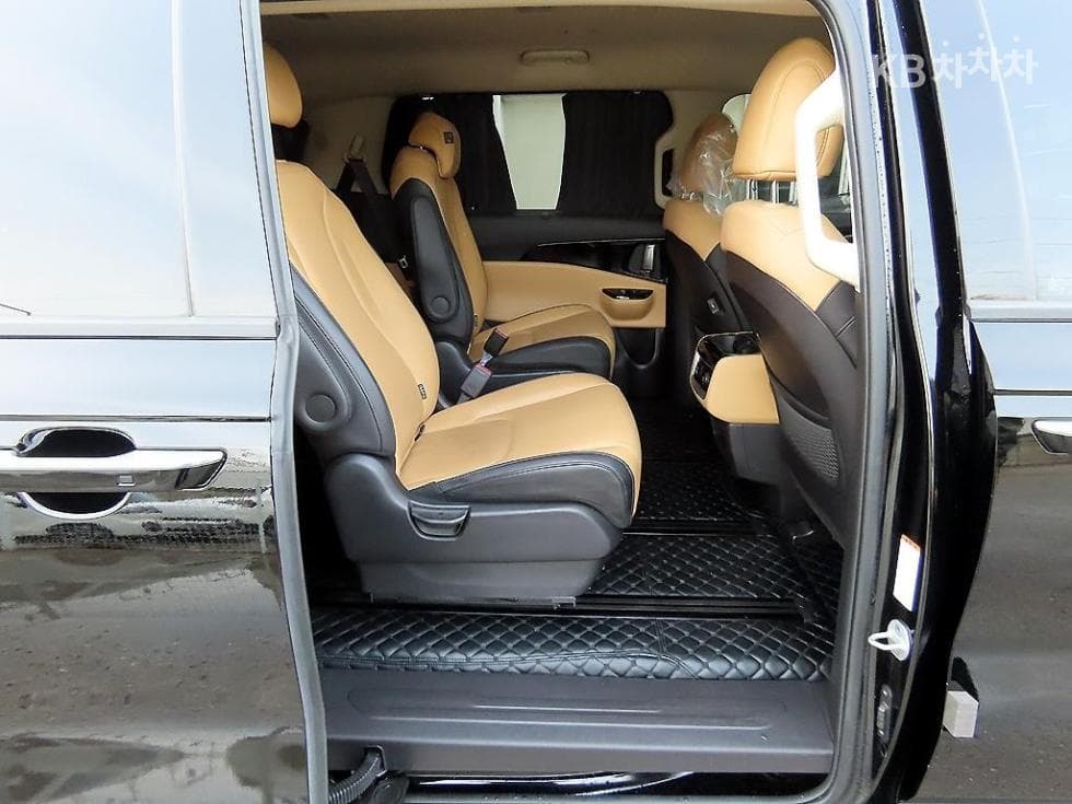 Kia Carnival 4th generationD2.2 9-seater Noblesse - 6