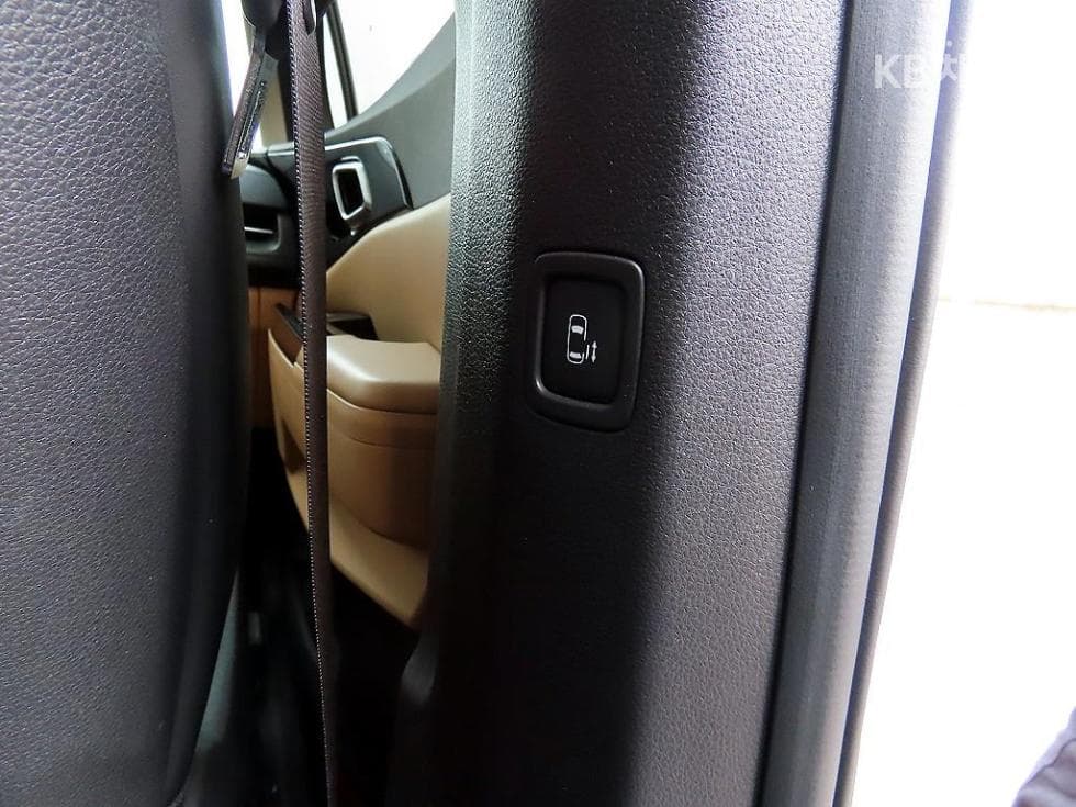 Kia Carnival 4th generationD2.2 9-seater Noblesse - 16