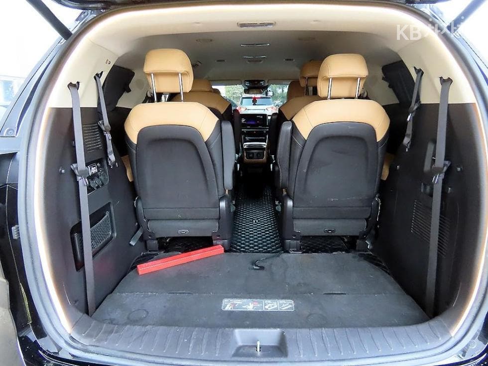 Kia Carnival 4th generationD2.2 9-seater Noblesse - 17