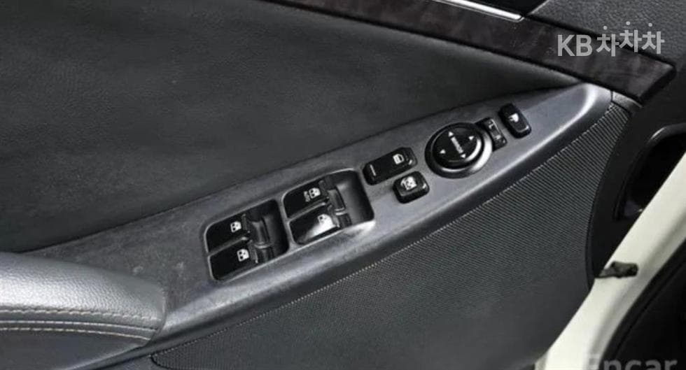 Hyundai 베라Cruze2WD 300X VALUE - 17