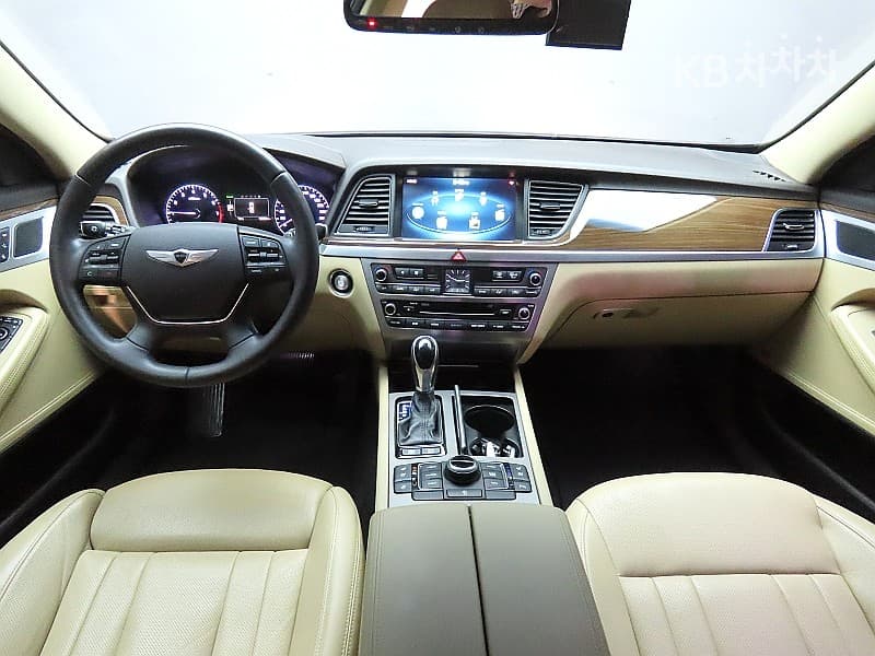 Hyundai GenesisDHG330 Premium AWD - 6