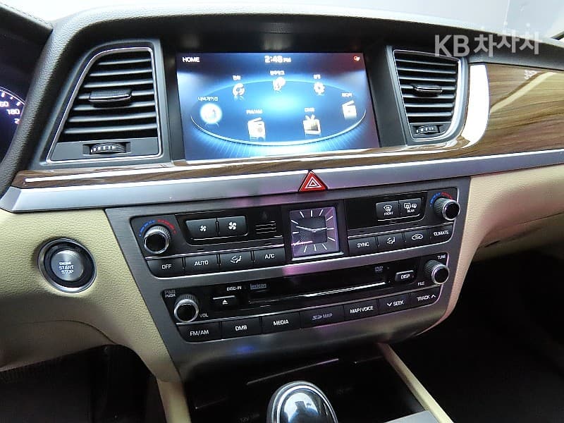 Hyundai GenesisDHG330 Premium AWD - 16