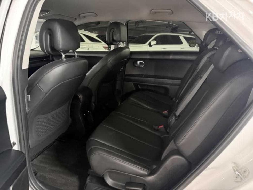 Хюндай IONIQ 5Long Range AWD Exclusive - 9