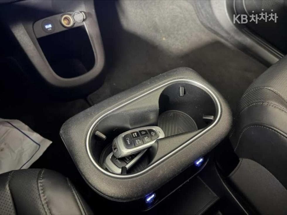 Хюндай IONIQ 5Long Range AWD Exclusive - 15