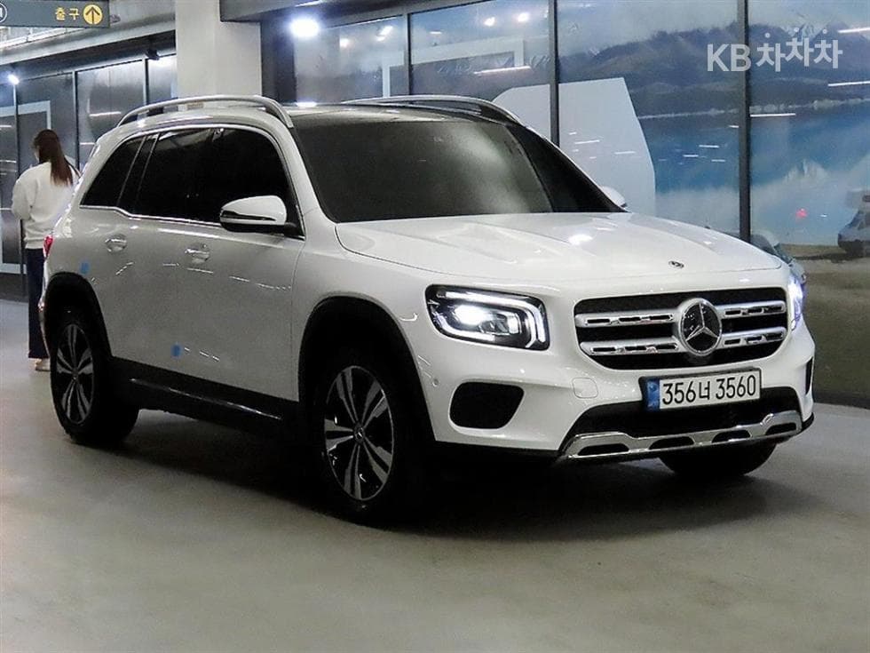 Mercedes-Benz GLB(X247) GLB 220 - Image 1