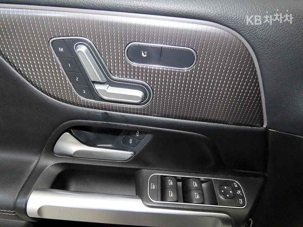 Mercedes-Benz GLB(X247)GLB 220 - 14