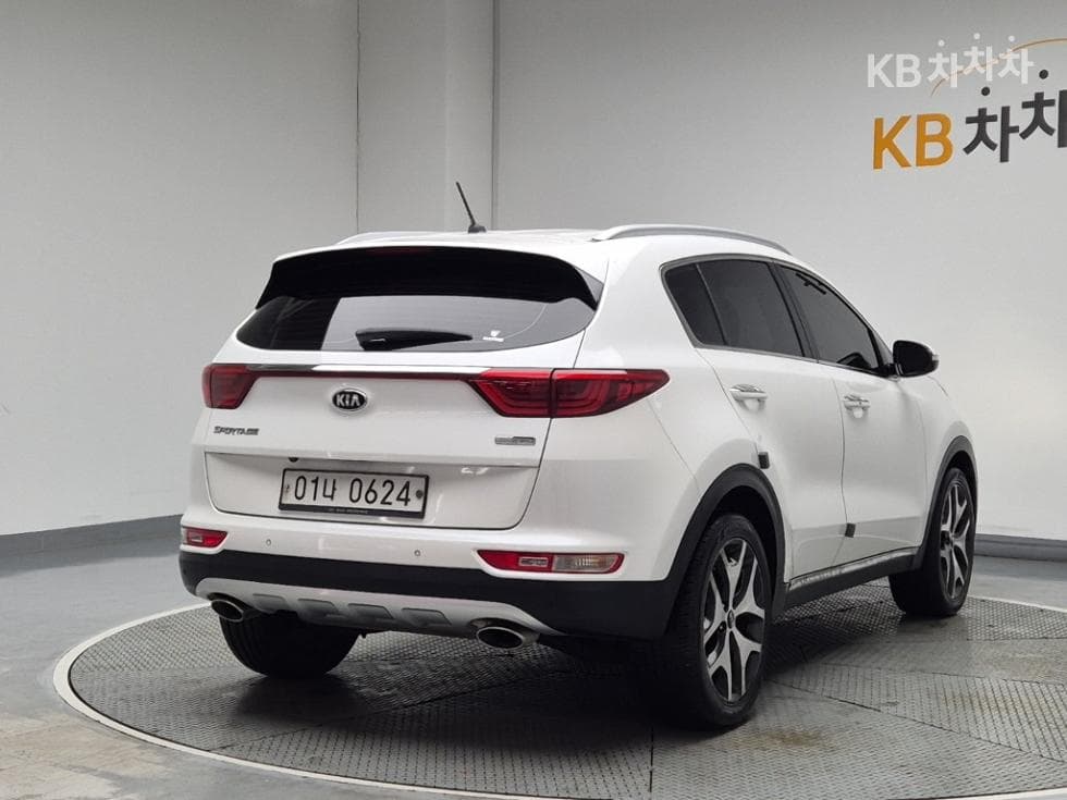Kia Sportage 4th generationDiesel 2.0 2WD Prestige - 3