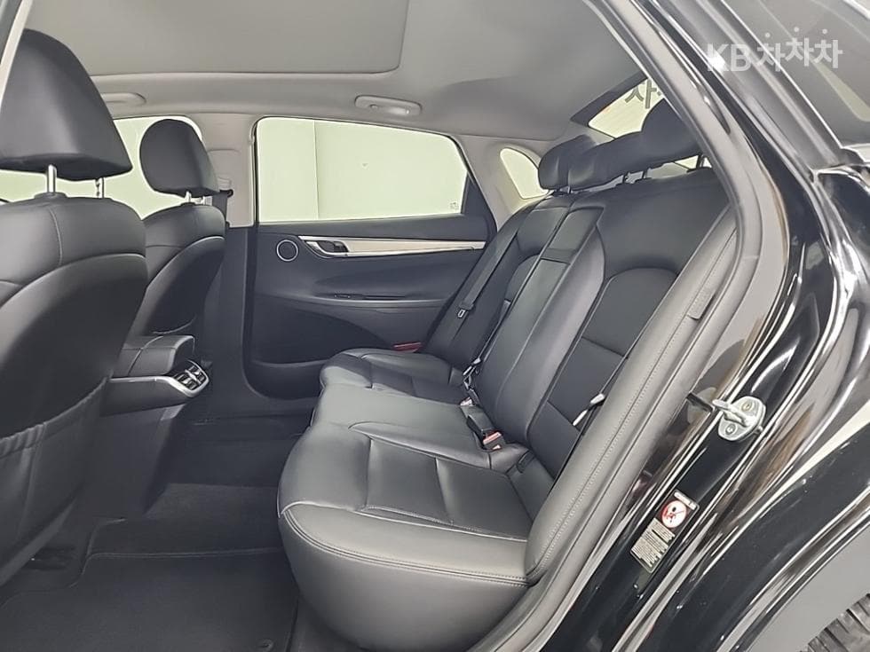 Хюндай The New (фейслифт) Grandeur (Azera)2.5 Premium 초이스 - 12