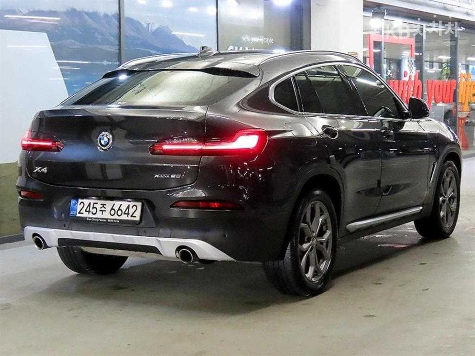 BMW New X4 (G02)xDrive 20i xLine - 4