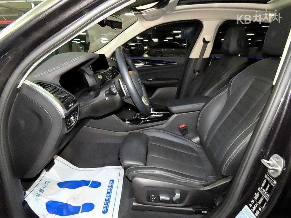 BMW New X4 (G02)xDrive 20i xLine - 6