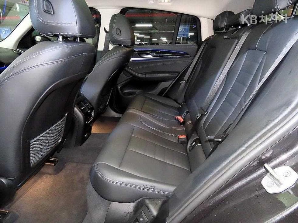 BMW New X4 (G02)xDrive 20i xLine - 7
